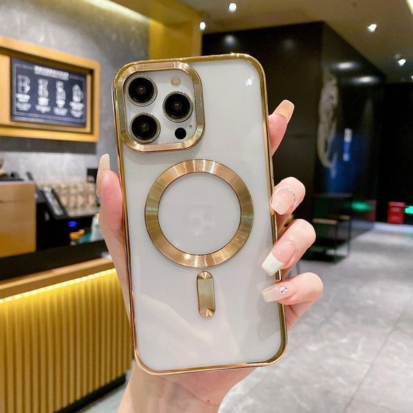 Чохол Metallic CD Magnetic для iPhone 12 Gold 666-02625 фото
