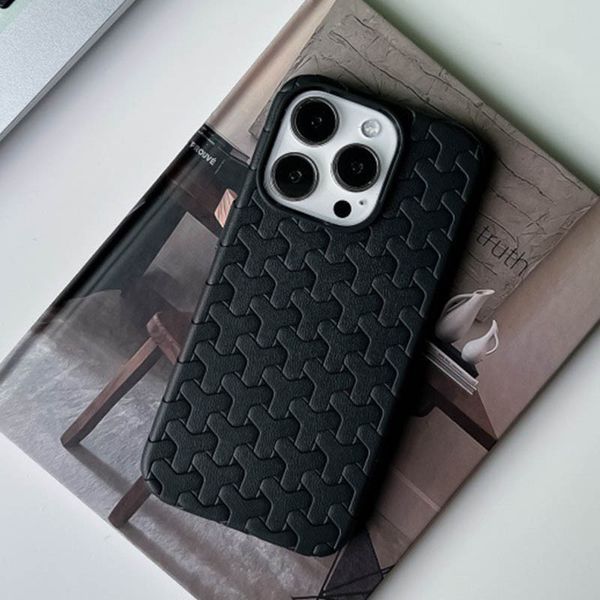 Чехол TPU Weaving для iPhone 14 Pro (6.1") Black 555-00348 фото